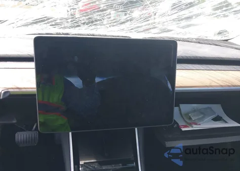 2019 Tesla Model 3 Long Range/Performance from USA, damaged, VIN 5YJ3E1EB9KF209157